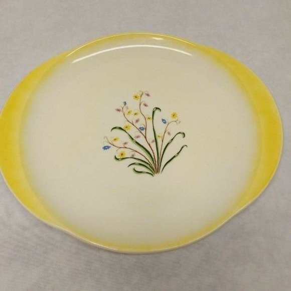 * 10"  cream and yellow ceramic Platter with minimal floral centerpiece - Picture 7 of 7